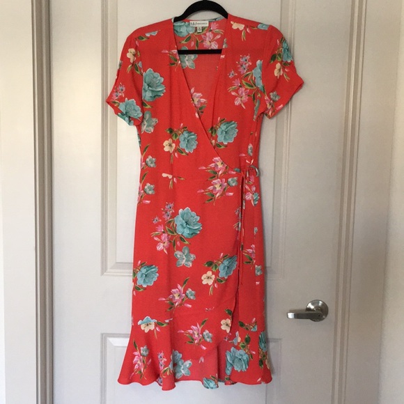 Neiman Marcus wrap dress (Never worn) - Picture 2 of 10